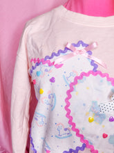 Load image into Gallery viewer, Spank! Kei pullover sweatshirt, 80's applique size large
