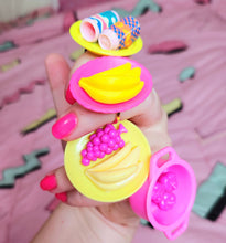 Load image into Gallery viewer, 90&#39;s doll plastic decora ring