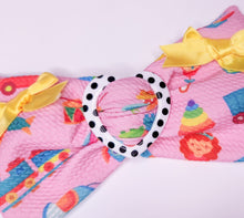 Load image into Gallery viewer, Retro kidcore hair bow - Lovely Dreamhouse - Made to order