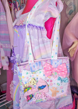 Load image into Gallery viewer, 90&#39;s pastel heart allover bow quilted tote bag