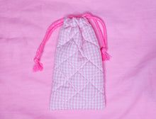 Load image into Gallery viewer, Pink quilted gingham drawstring bag