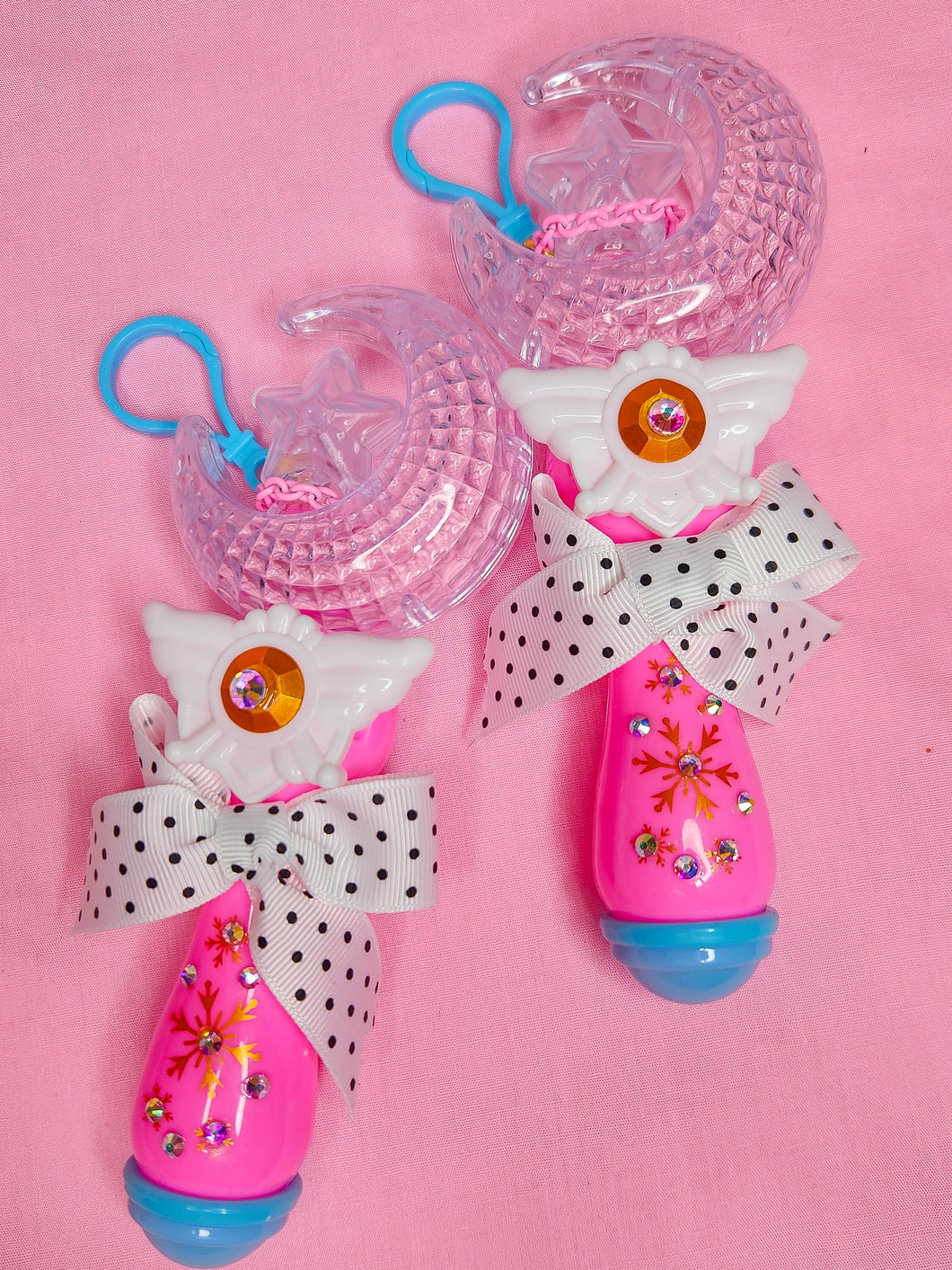 Pink magical girl moon wand bag charm key chain trinket, light-up decora rave