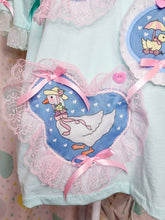Load image into Gallery viewer, Mint green geese boxy top, 90s ruffle teddy bear shirt size Medium