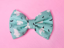 Load image into Gallery viewer, Halloween ghost hair bow, creepy cute witchy goth fashion hair clip