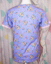 Load image into Gallery viewer, Teddy bear floral boxy top, 90s ruffle pastel heart t shirt size Small