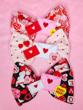 Load image into Gallery viewer, Valentine's day frosted pink cookie hair bow, lovecore galentine gift, heart envelope
