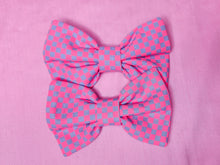 Load image into Gallery viewer, Hot pink/silver checkered hair bow, fairy spank kei, retro 80s 90s mall food court