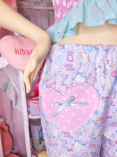 Load image into Gallery viewer, Cooking bunny polka dot heart pocket ruffle pants, size L/XL