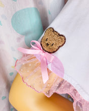Load image into Gallery viewer, Sparkle heart goose boxy top, 90s ruffle teddy bear t shirt size Large