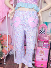 Load image into Gallery viewer, Cooking bunny polka dot heart pocket ruffle pants, size L/XL