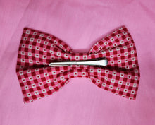 Load image into Gallery viewer, back view of red heart gingham valentine&#39;s day hair bow with large alligator clip